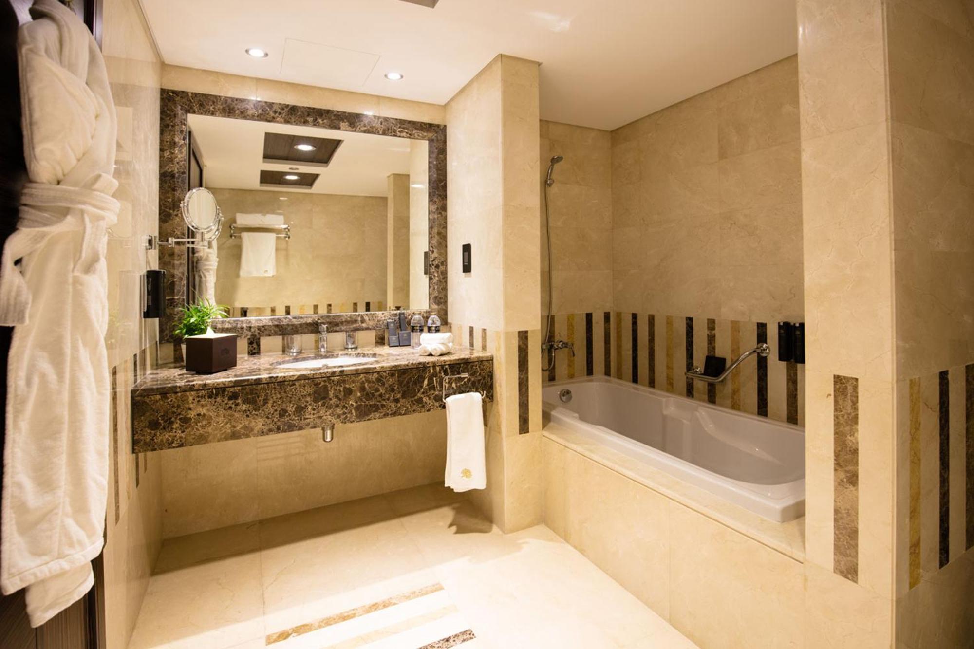 One-Bedroom Suite with Sea View,1746961584:JPEG