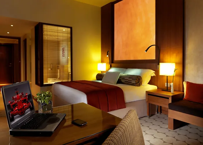 Hotel vicino al College: Yas Plaza Marina By Ihg